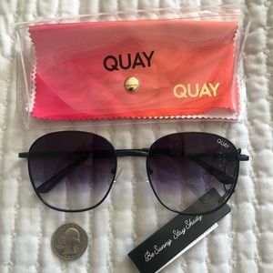 Quay NWT Black Fade Jezabell Sunglasses